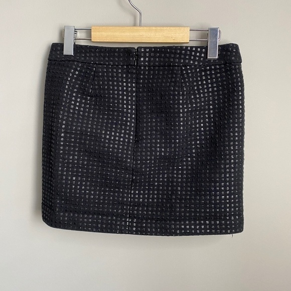 GAP Women's Checkered Textured Mini Black Skirt Size 0 - Picture 4 of 10